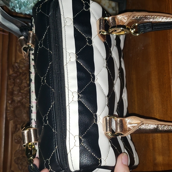 New Betsey Johnson bag - Picture 7 of 11
